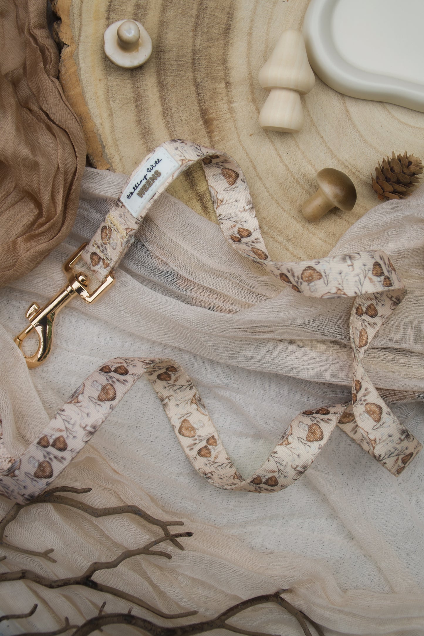 Sepia Shrooms - 4ft Lead